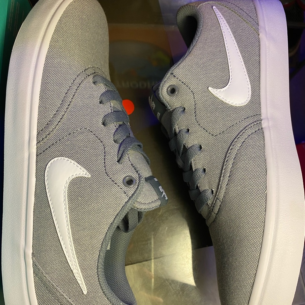 🆕 - Nike SB ✔️ Check Solar CNVS - Gray - M 8 / 10 - Picture 3 of 8